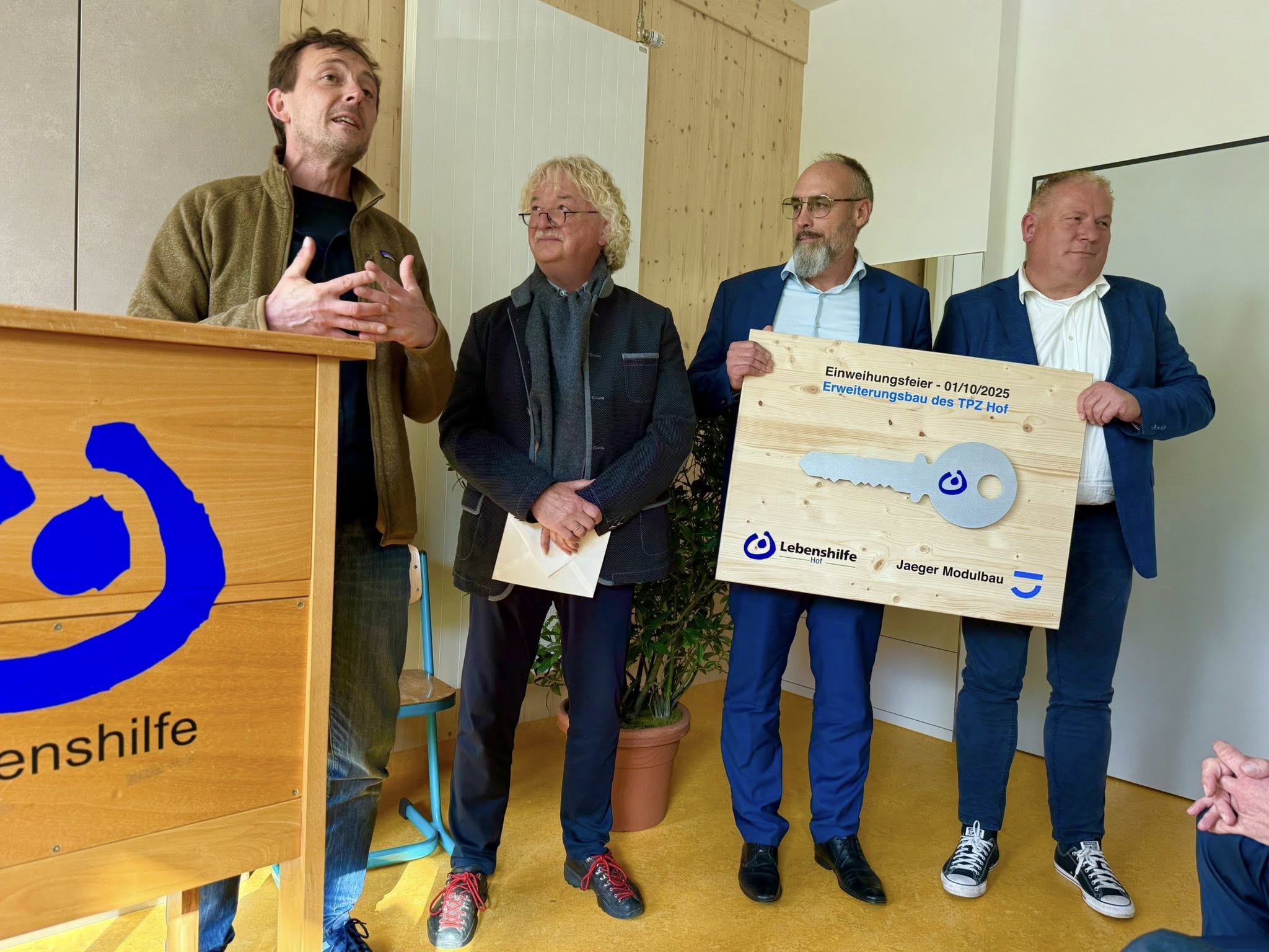 Einweihung des neuen Schulgebäudes „Haus am See“